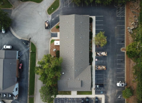 Overhead image of a shingled commercial roof in Bremen