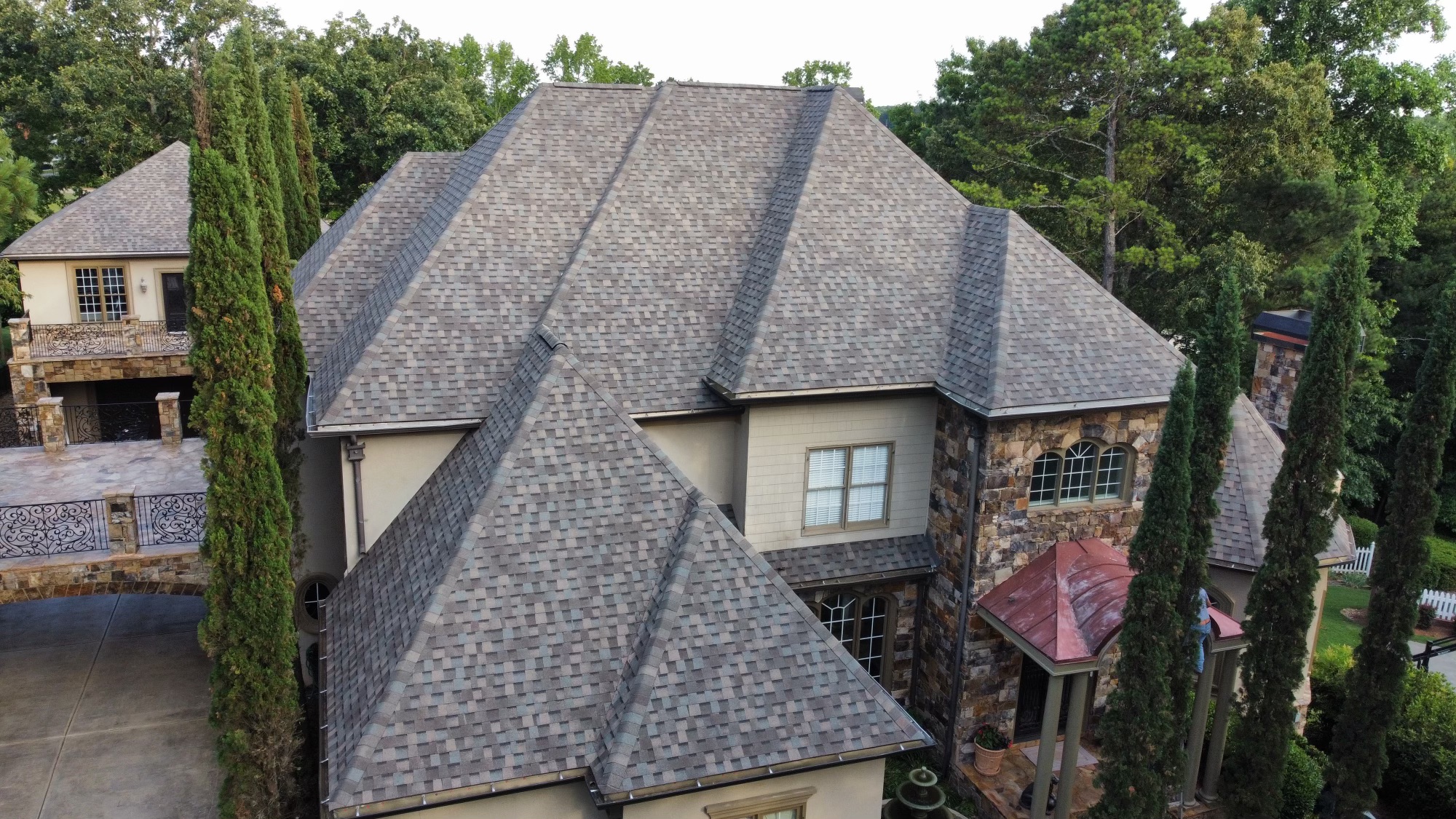 Large roof with new shingles