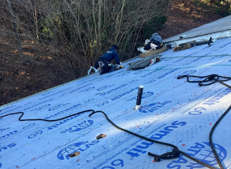 Photo of a Villa Rica home during a roof replacement